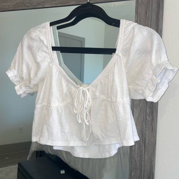 Tops - Leli’s babydoll white crop top